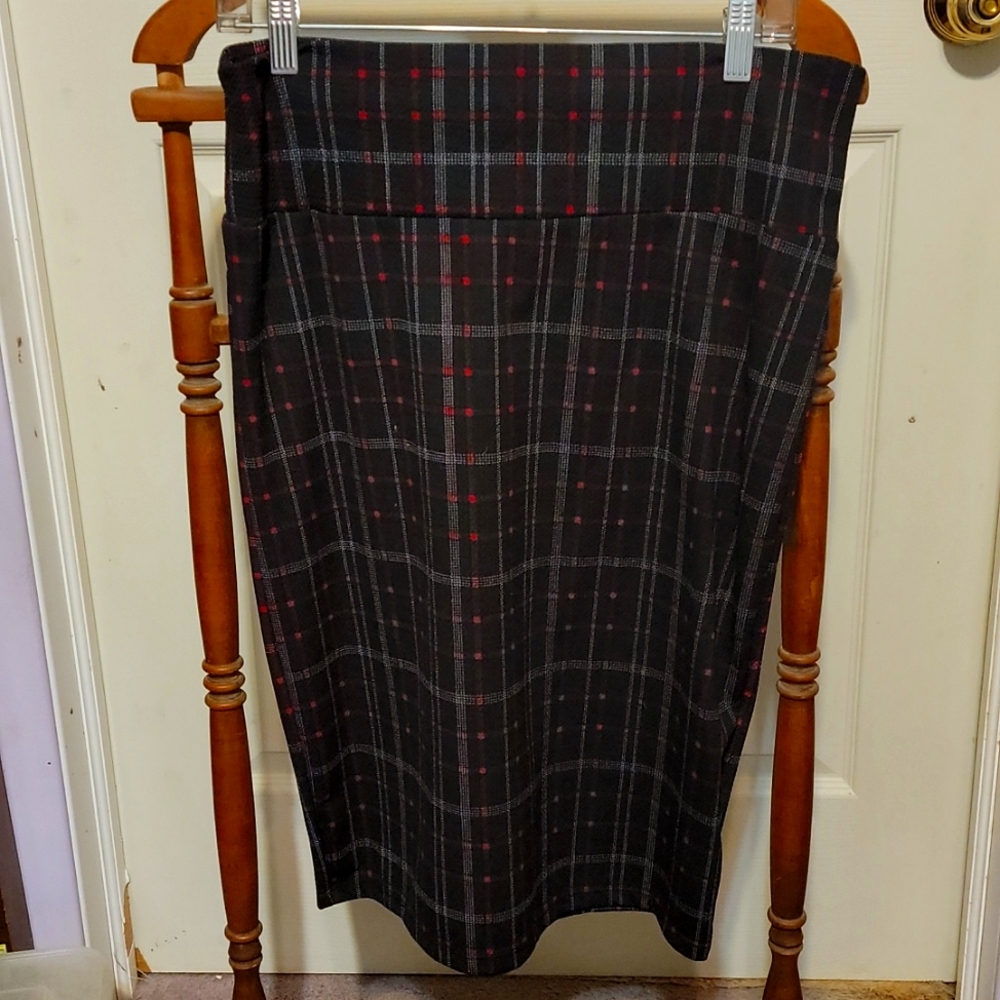 NWOT Lularoe Ladies Black Plaid with red polka dots pencil skirt size large
